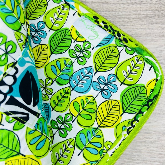 Vera Bradley Rosy Posies Sleeve Case Bag Tablet iPad Zipper Lime - Picture 3 of 9